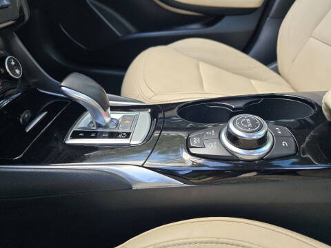 2018 Infiniti QX30 Premium