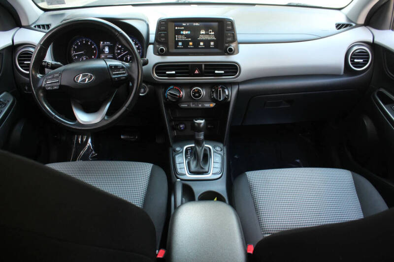 2020 Hyundai Kona SEL