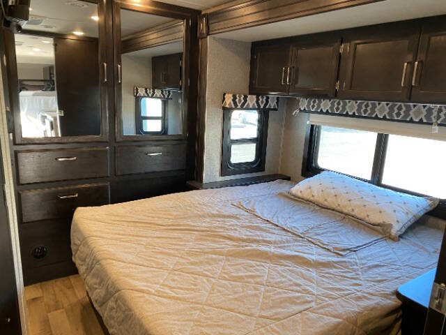 2019 Ford E-Series E-450 SD