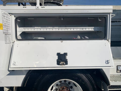 2016 Freightliner M2 106
