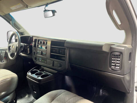 2024 Chevrolet Express 2500