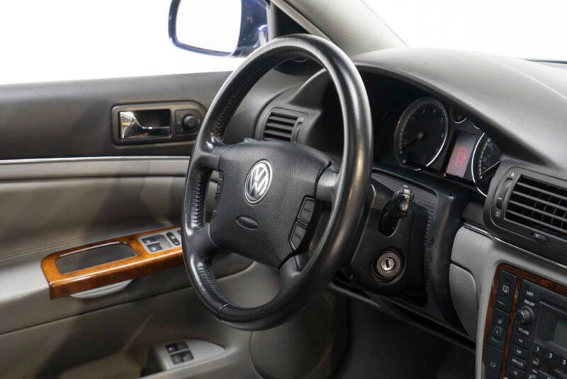 2004 Volkswagen Passat W8 4Motion