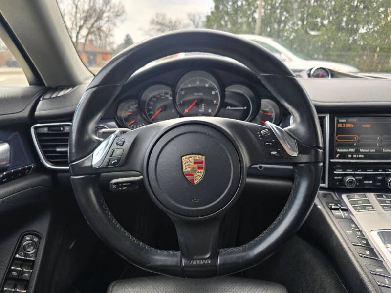 2013 Porsche Panamera 4