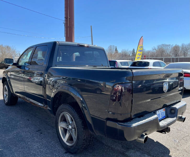 2009 Dodge Ram 1500 Pickup SLT photo 7