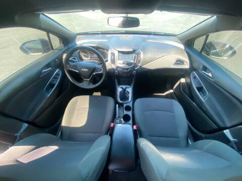 2017 Chevrolet Cruze LT Manual