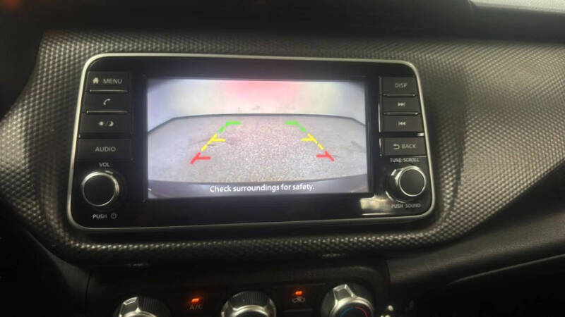2019 Nissan Kicks S
