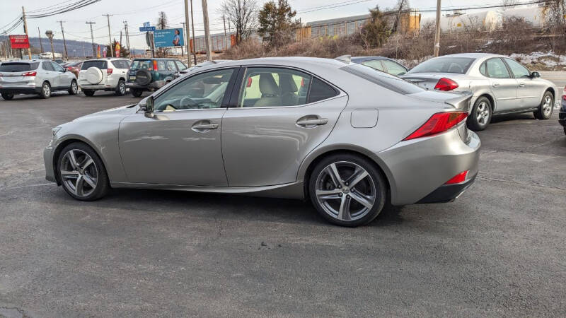 2018 Lexus IS 300