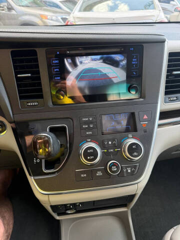 2015 Toyota Sienna