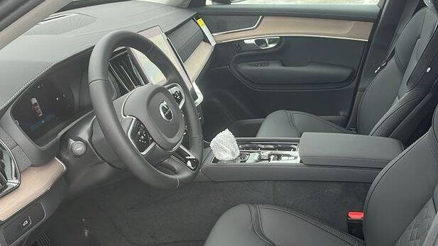 2026 Volvo XC90 B5 Core