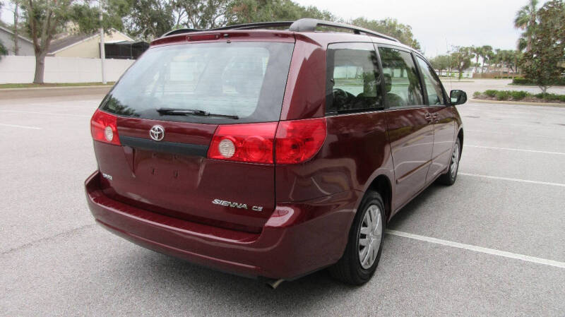 2008 Toyota Sienna null photo 5