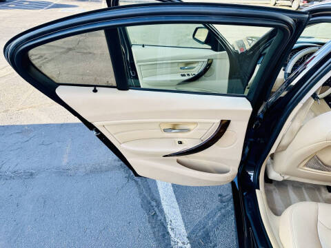 2014 BMW 3 Series 320i