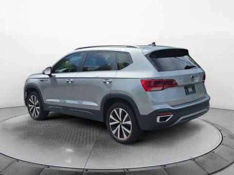 2024 Volkswagen Taos SE