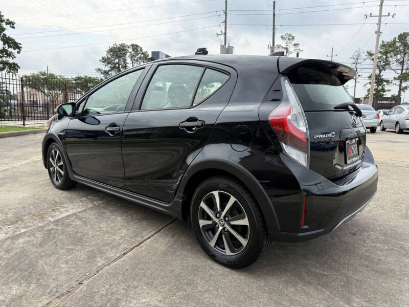 2018 Toyota Prius c Four