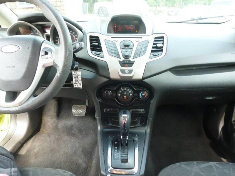 2012 Ford Fiesta SE