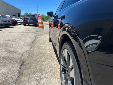 2022 Audi e-tron quattro Premium Plus