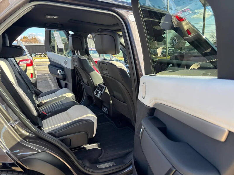 2023 Land Rover Discovery P360 S R-Dynamic