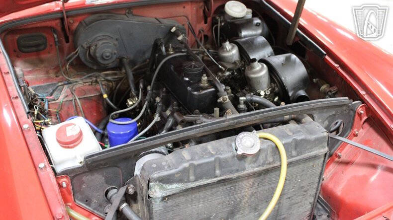 1972 MG B