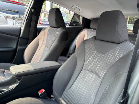 2018 Toyota Prius Two