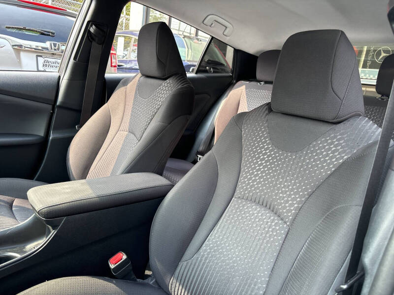 2018 Toyota Prius Two