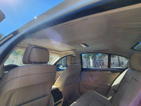 2013 BMW 5 Series 528i