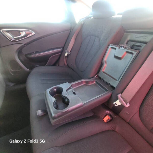 2016 Chrysler 200 Limited