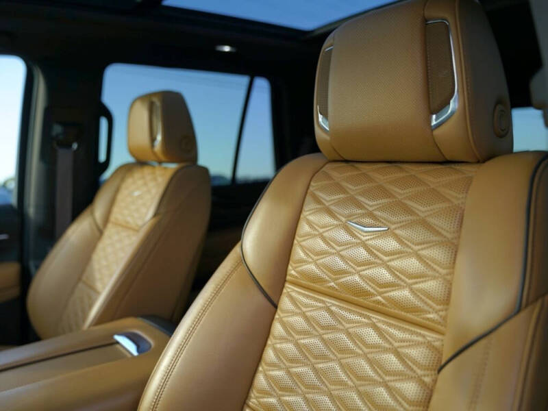 2022 Cadillac Escalade Premium Luxury