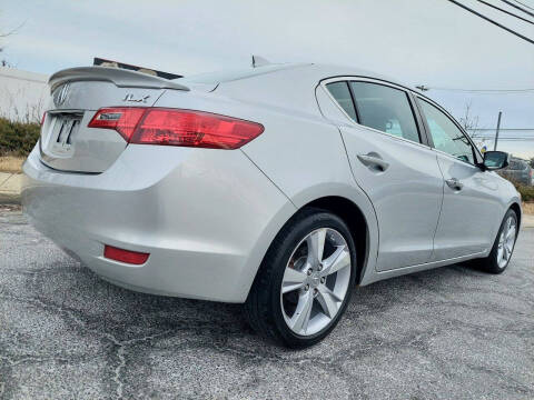 2013 Acura ILX 2.0L w/Tech