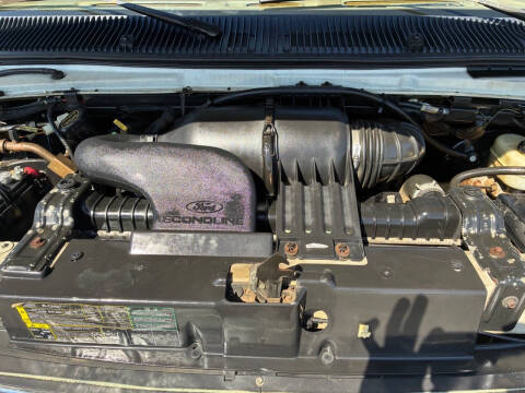 2003 Ford E-Series E-350 SD XLT