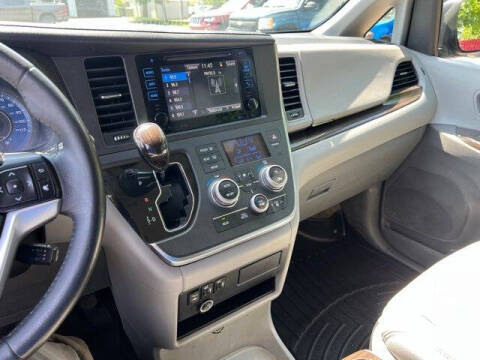 2017 Toyota Sienna