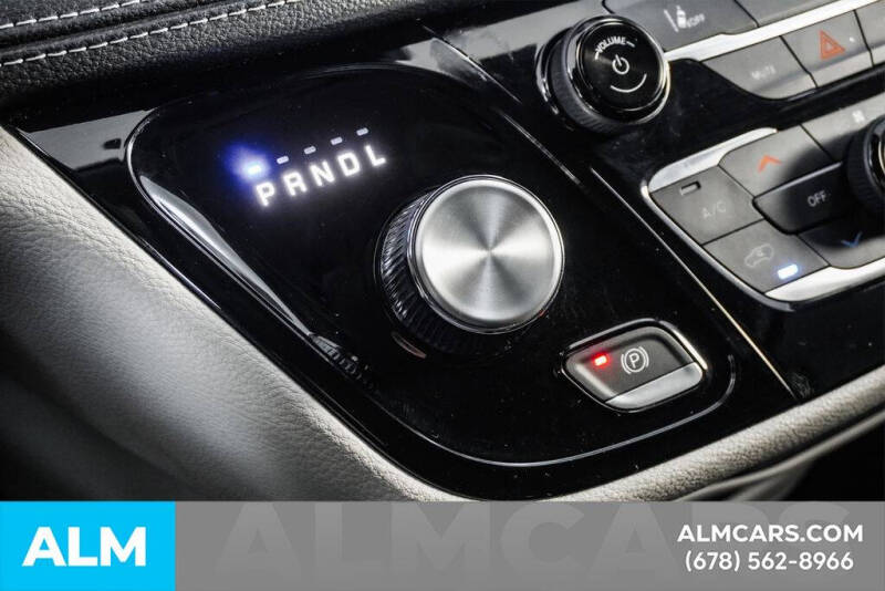 2024 Chrysler Pacifica Plug-In Hybrid Select