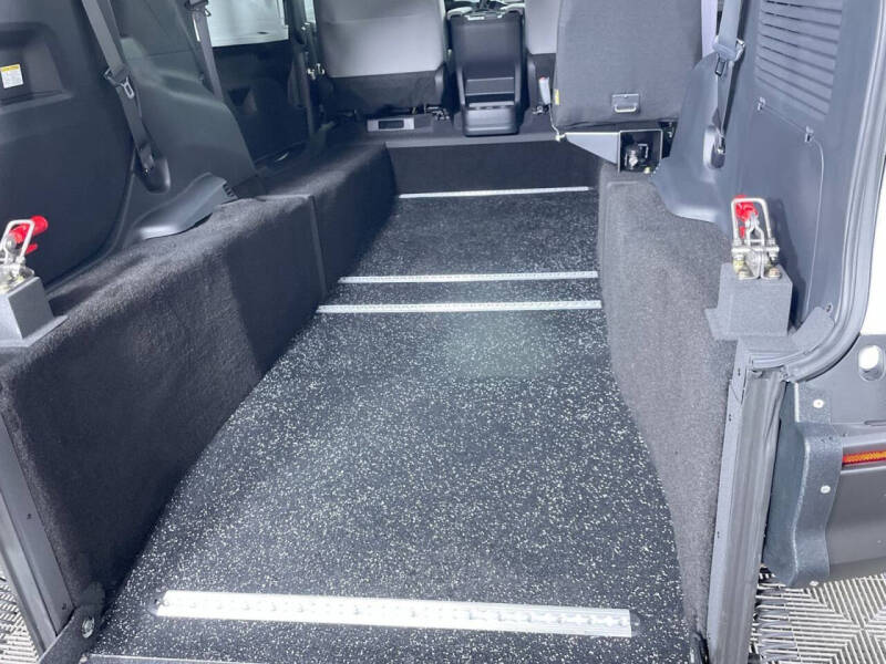 2025 Toyota Sienna LE 8-Passenger