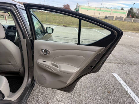 2016 Nissan Versa 1.6 S