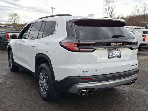 2025 GMC Acadia Elevation