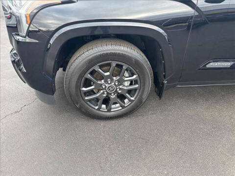 2023 Toyota Sequoia SR5