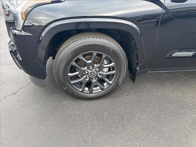 2023 Toyota Sequoia SR5