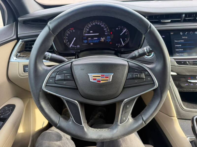 2017 Cadillac XT5