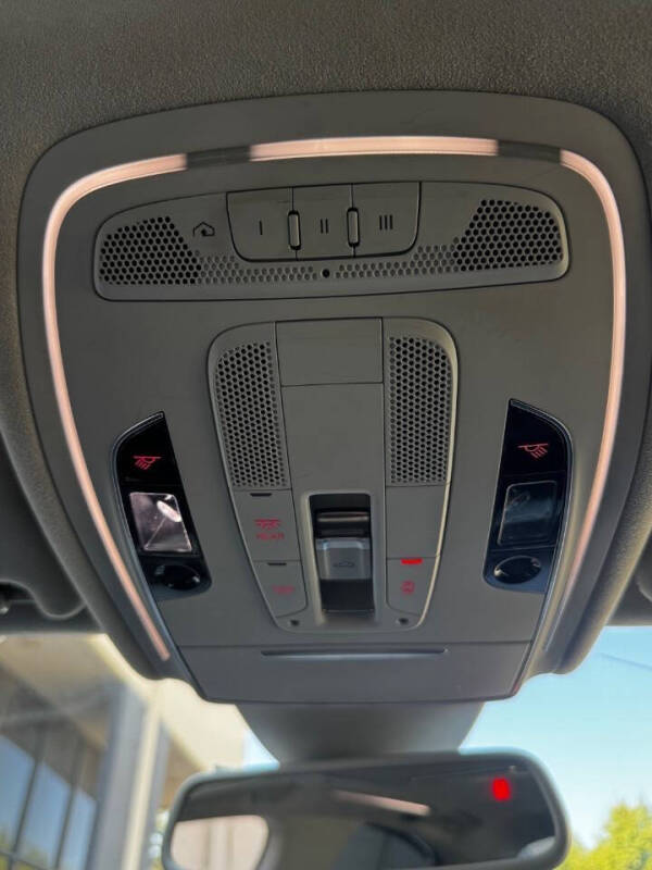 2014 Audi S8 4.0T quattro