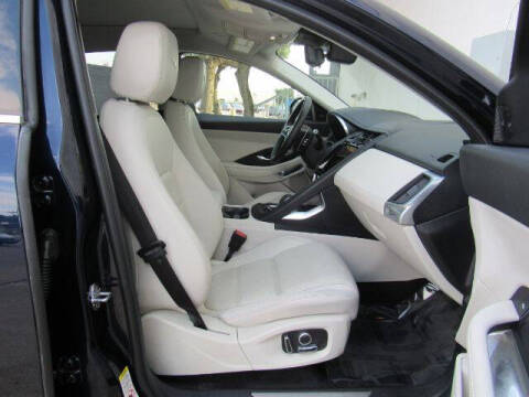 2022 Jaguar E-PACE P250 SE