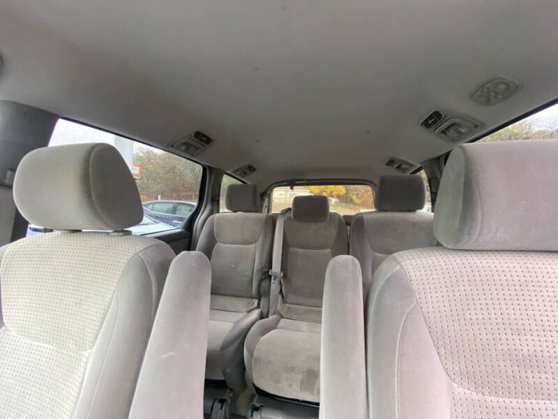 2007 Toyota Sienna CE 8-Passenger