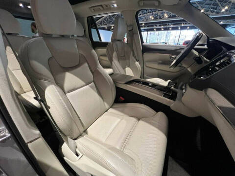 2022 Volvo XC90 T6 Inscription 7-Passenger