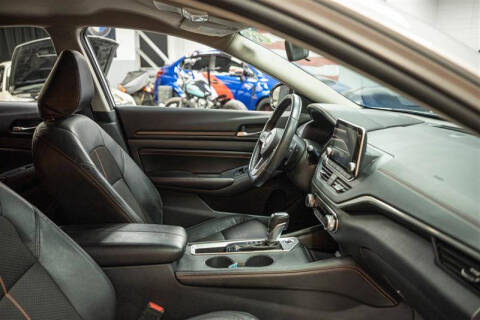 2022 Nissan Altima 2.5 SR