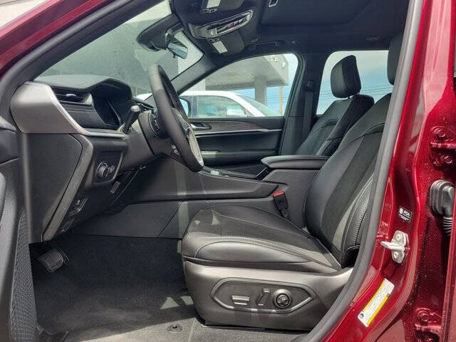 2026 Jeep Grand Cherokee Altitude