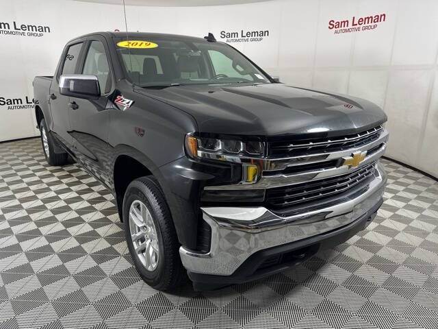 Used 2019 Chevrolet Silverado 1500 LT with VIN 1GCUYDED8KZ412436 for sale in Bloomington, IL