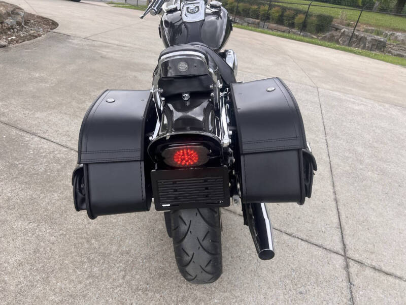 2005 Harley-Davidson FXDWGI