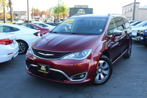 2017 Chrysler Pacifica Hybrid Platinum