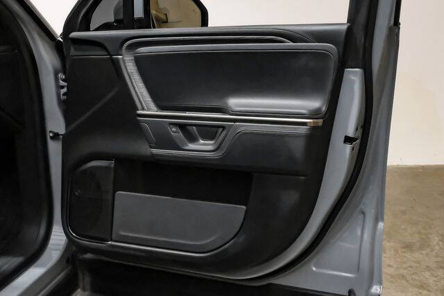 2025 Rivian R1S