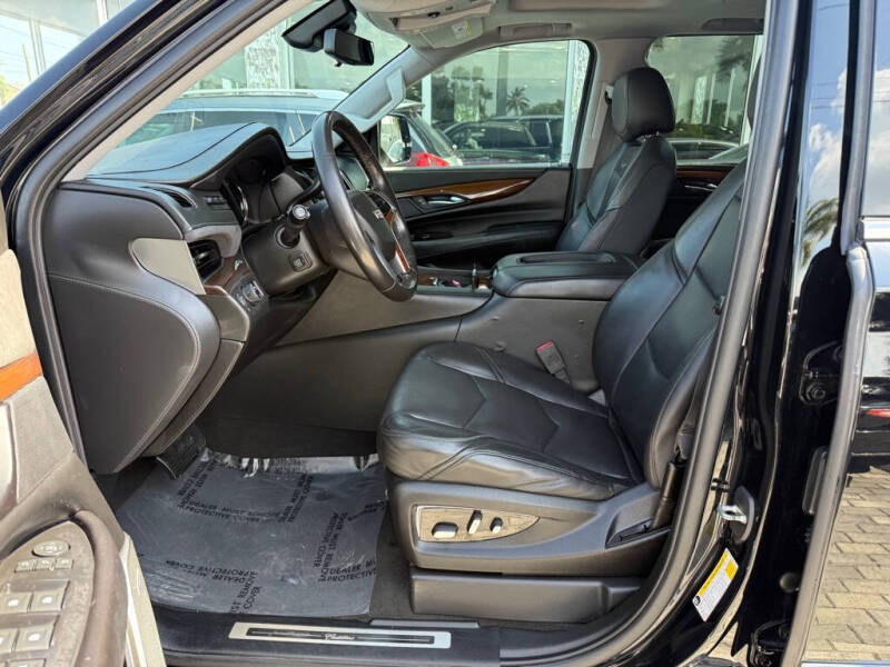 2020 Cadillac Escalade ESV Premium Luxury