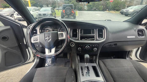 2013 Dodge Charger SE