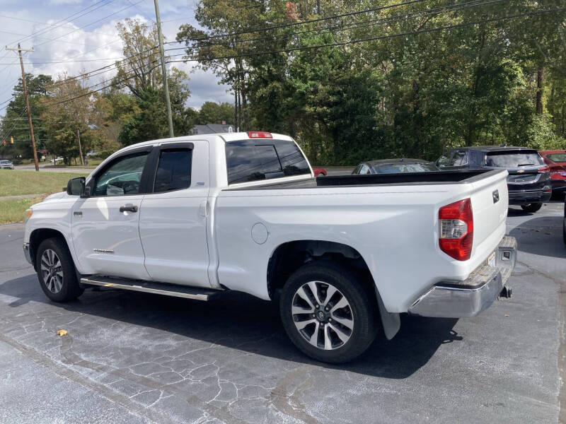 2014 Toyota Tundra SR5