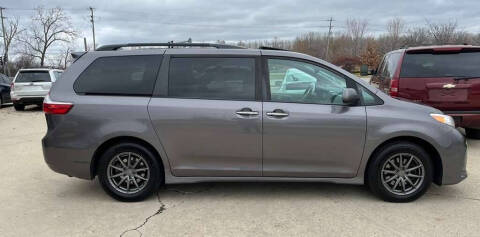 2019 Toyota Sienna XLE 8-Passenger